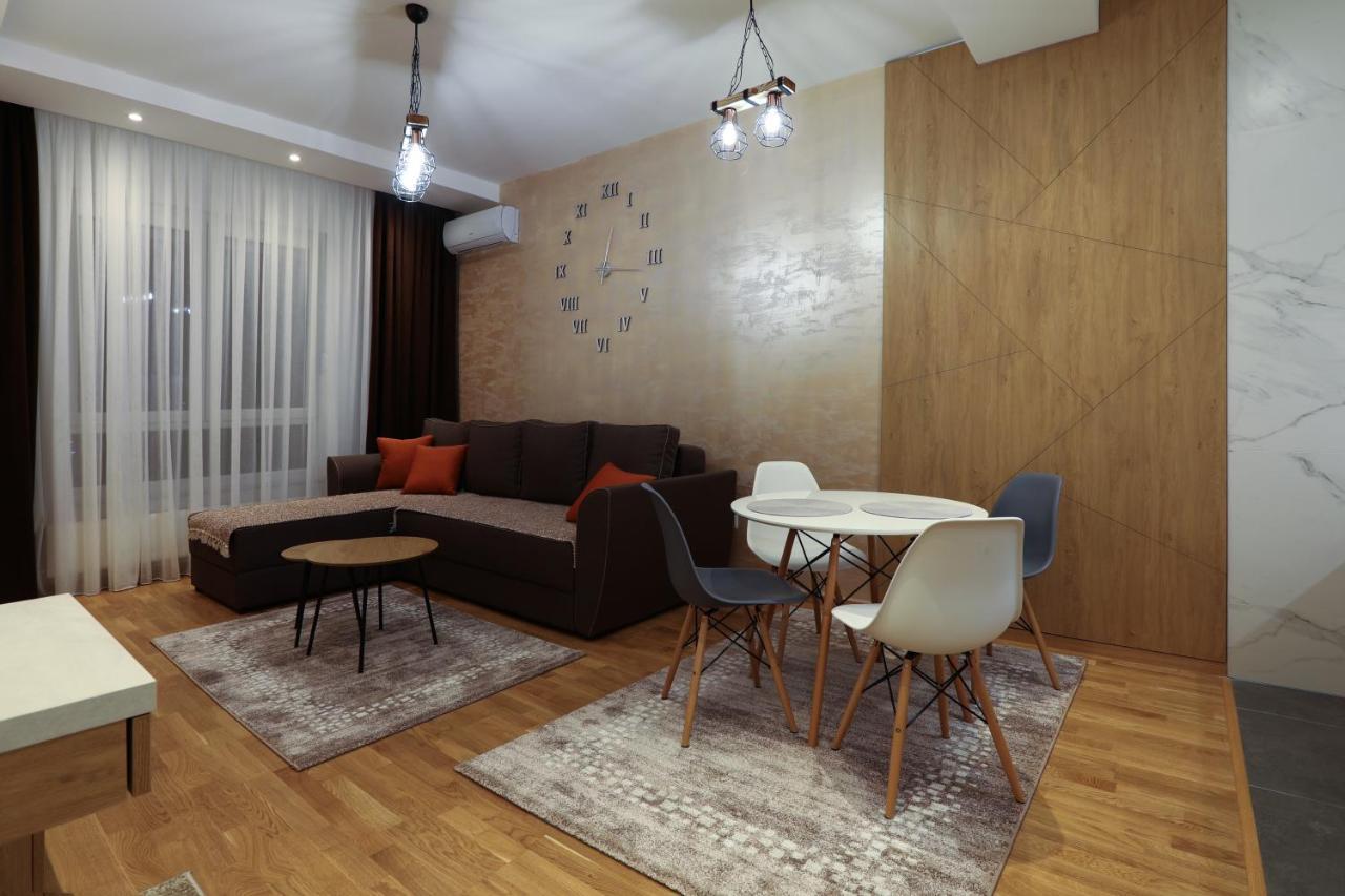 Apartment Promenada Avenija Novi Sad Dış mekan fotoğraf